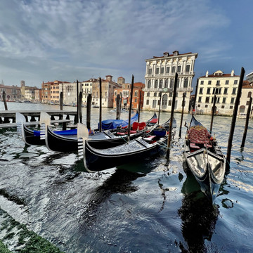 A gondola is a traditional narrow and long Venetian rowing boat. Although gondolas were the main means of transport in Venice centuries ago, today it carries tourists from one point of the city to the other.
