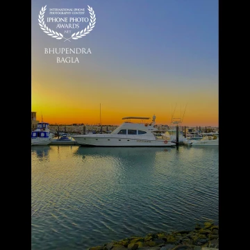 This was shot at the Jumeirah Fishing Harbour in Dubai. The mesmerizing sunset right behind the Yachts makes the whole ambiance looks so romantic and I just couldn’t resist myself from capturing this perfect moment of the day. 