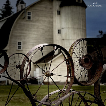 Barn and wheels in Palouse.