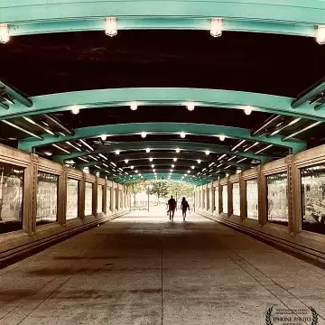 "Illinois Turquoise." Chicago.