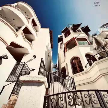 "Euro vibes." San Clemente, CA.