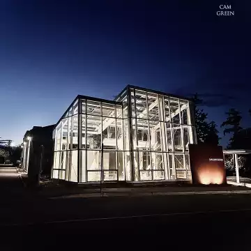 “Walk-by sighting.” Friday Harbor, WA.