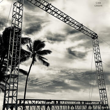 “At odds.” Waikīkī, Oahu.