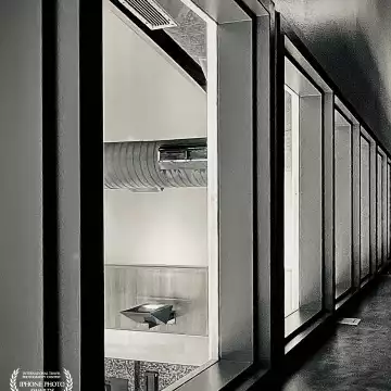 “Shrinking windows.” Bellevue, WA.