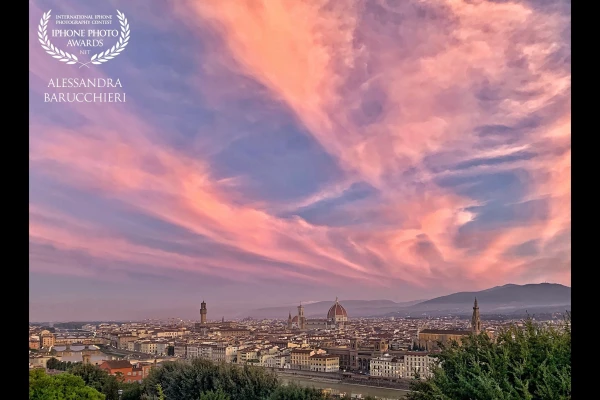 Florence, Italy<br />
A beautiful sunrise over Florence admired by Piazzale Michelangelo from which we can admire a splendid panorama.<br />
<br />
Firenze, Italia<br />
Una bellissima alba su Firenze, ammirata dal Piazzale Michelangelo da cui si ammira uno splendido panorama.