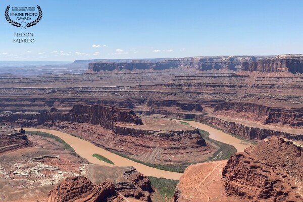 The gooseneck from the Deadhorse Point viewpoint area, where you can see a canyon that is as grand as the other canyons in Utah and Arizona.