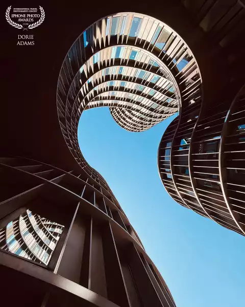 My visit in Copenhagen Denmark. Exploring the city and went inside this apartment building.
Device:...