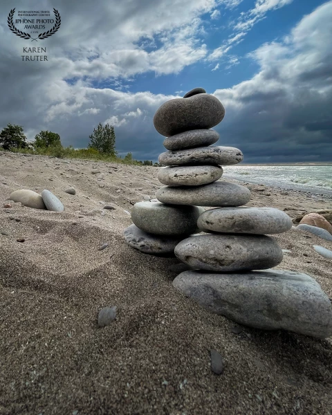 In Canada the Indigenous Peoples used stones to depict the way, they are called Inukshuk.<br />
This little stone tower was built by children playing on the beach