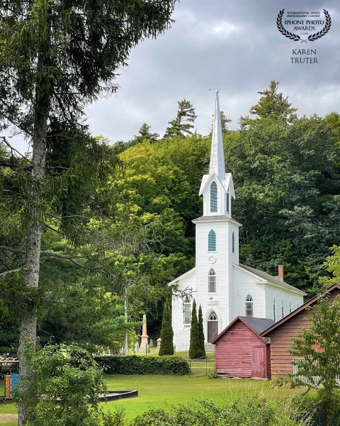 As we drove over the hill and descended the lane, we were delighted by this scene that took us back to a bygone era of peaceful pleasant times.