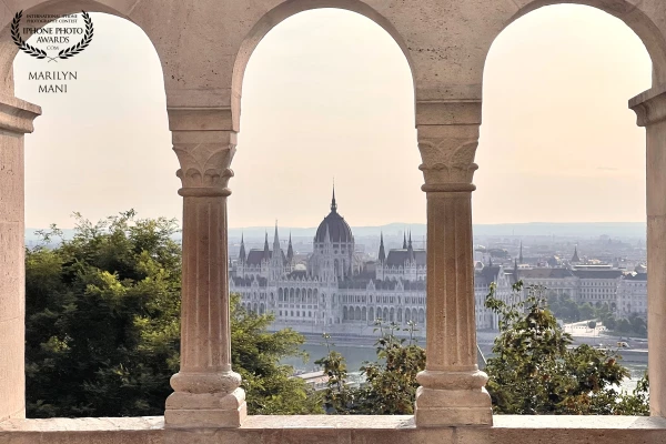 I may have clicked a 100 pics just at this location because that is how gorgeous the architecture in Budapest castle district is. The gorgeous parliament seen here through the arches of the Fisherman’s Bastion is simply magnificent!