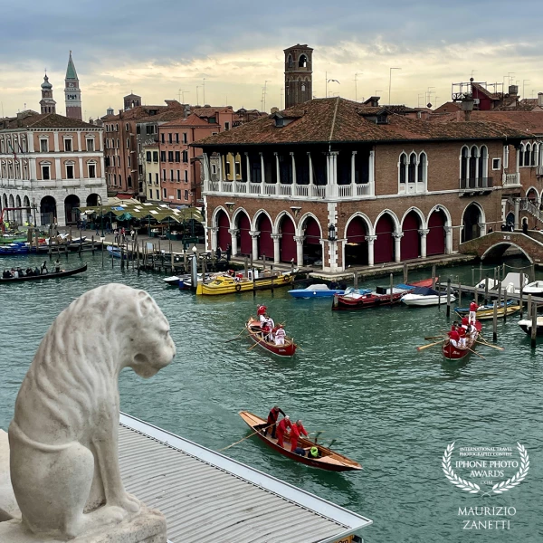 Venice. From the balcony of the splendid Ca' D'Oro a look at the Grand Canal and the fish market.