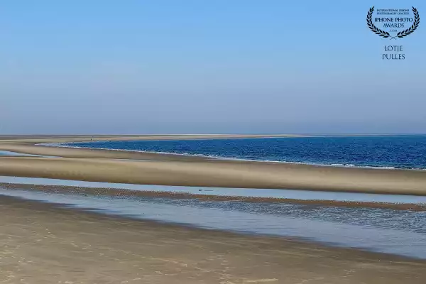 The best glimmer there is… an empty beach.
