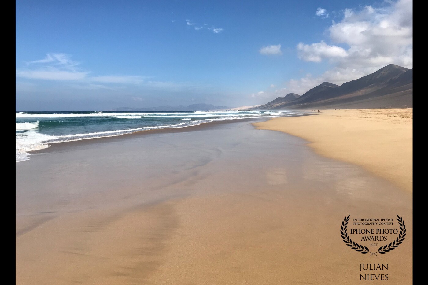 The paradisiacal and endless beaches of Cofete, located in one of the most beautiful and protected enclaves of the island of Fuerteventura, as is the Natural Park of Jandia.