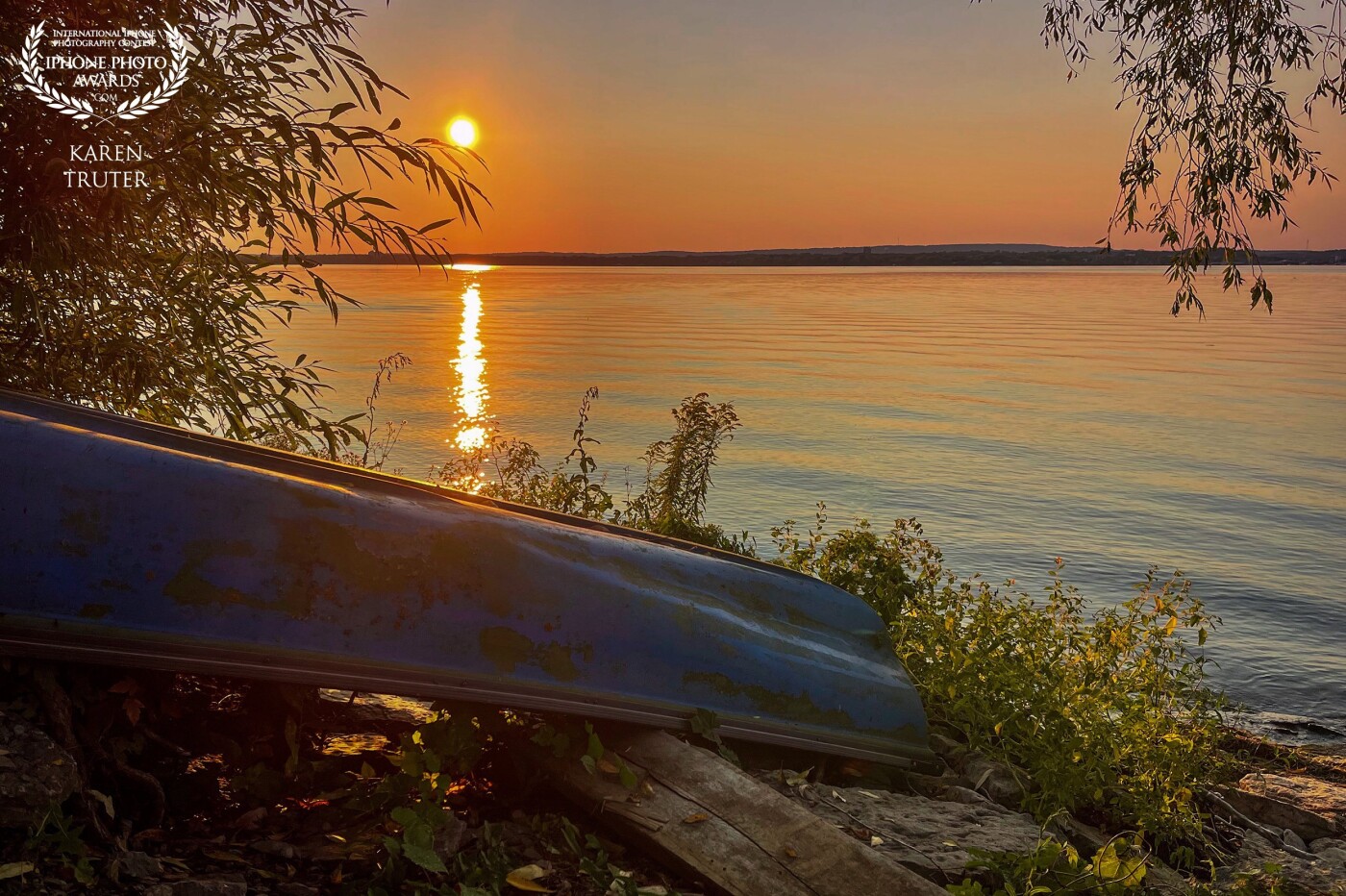 At the end of the day, at the setting sun when all is quiet, it is time for peace and reflection. Here in Canada, with so many lakes, the canoe is still the favourite choice on the water.