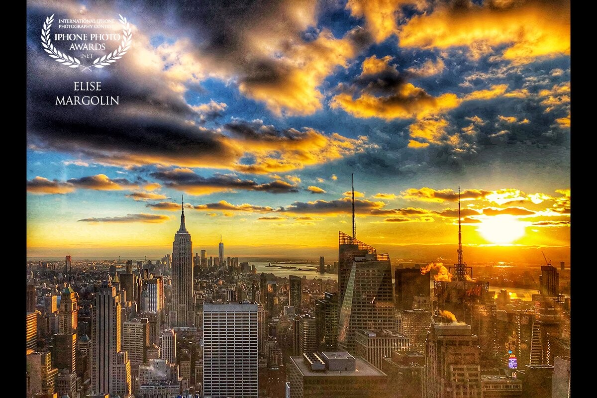 Sunset over the top of the world from the Top of the Rock...another fine place to see this truly glorious site from. 75 stories up above the crowd! 