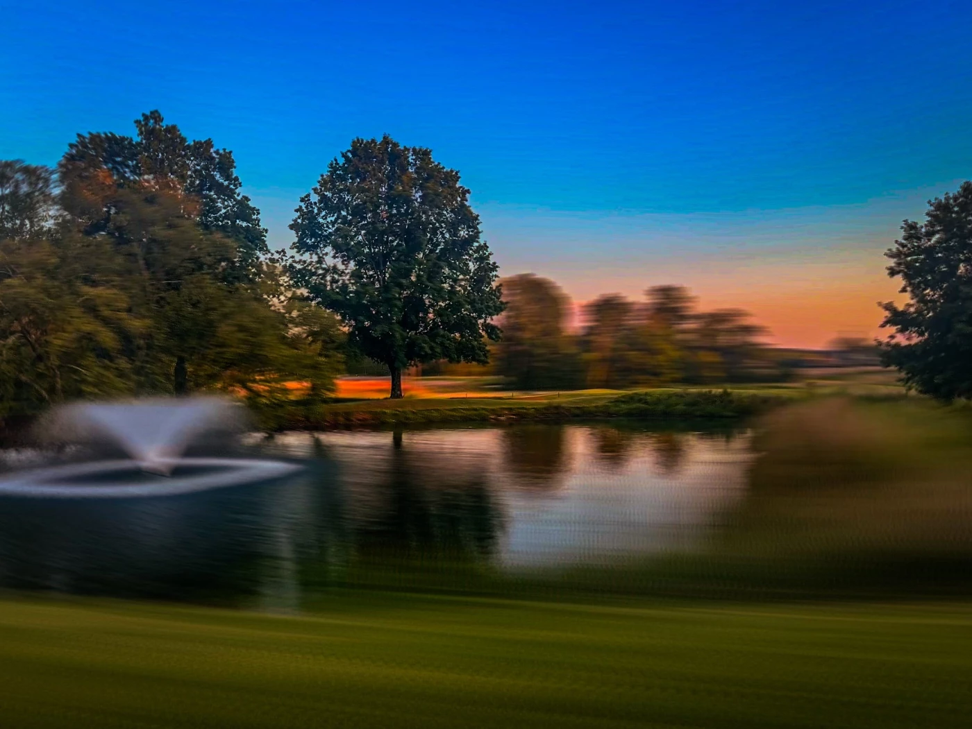 A colorful sunset displayed across a golf course in Chattanooga, Tennessee stopped me in my tracks....