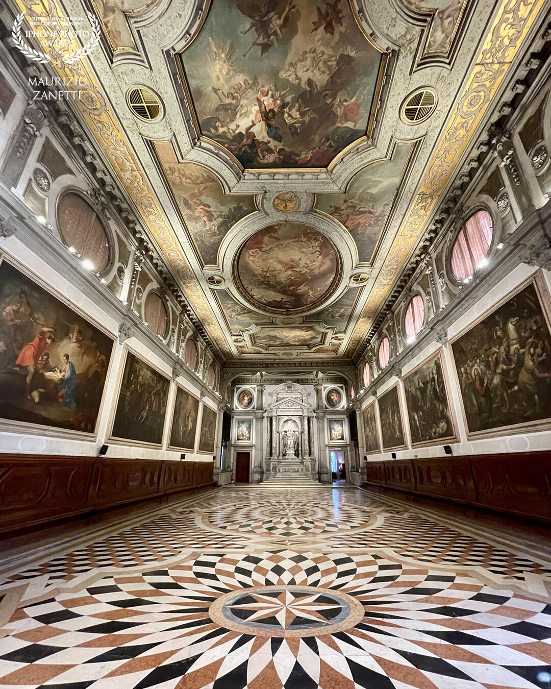 What the "schools" in Venice were and are would be too long to tell, if you want you can find it on the internet. What is certain is that they are all architectural masterpieces and containers of hundreds of works of art. In the photo the Scuola Grande di San Giovanni Evangelista, sestiere di San Polo.